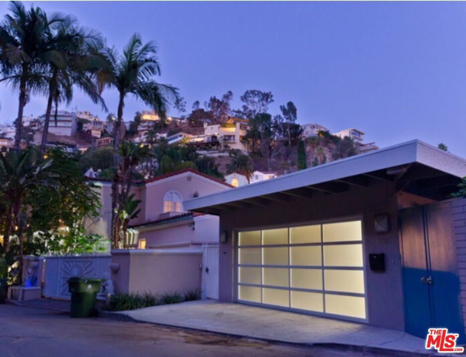 Photo of Listing #25554927