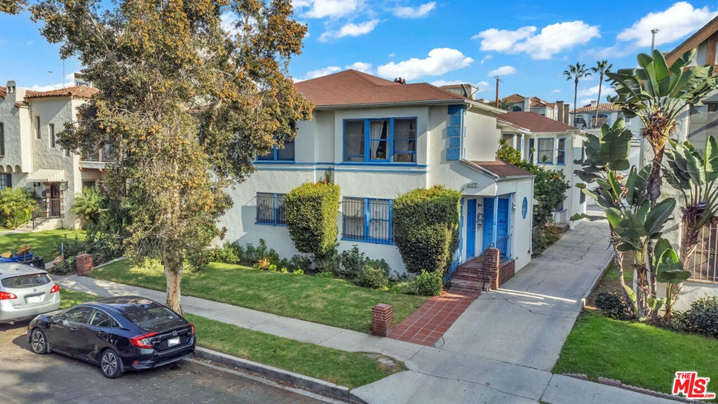 Photo of Listing #25555127