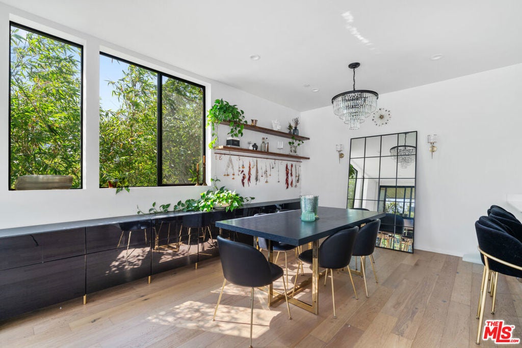 Photo of Listing #25555141