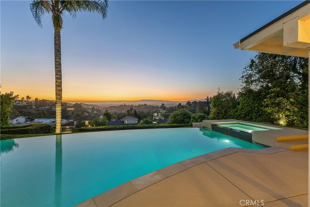 Photo of Listing #SR25139631