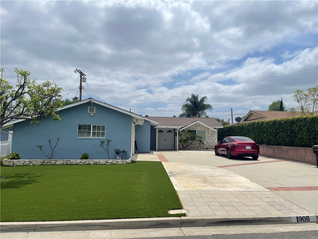 Photo of Listing #TR25140136