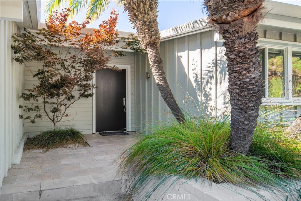 Photo of Listing #SR25122552