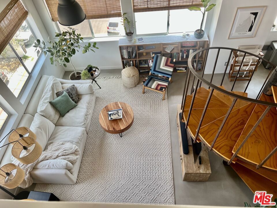 Photo of Listing #25555881