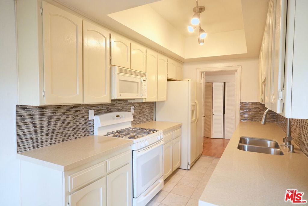 Photo of Listing #25556257