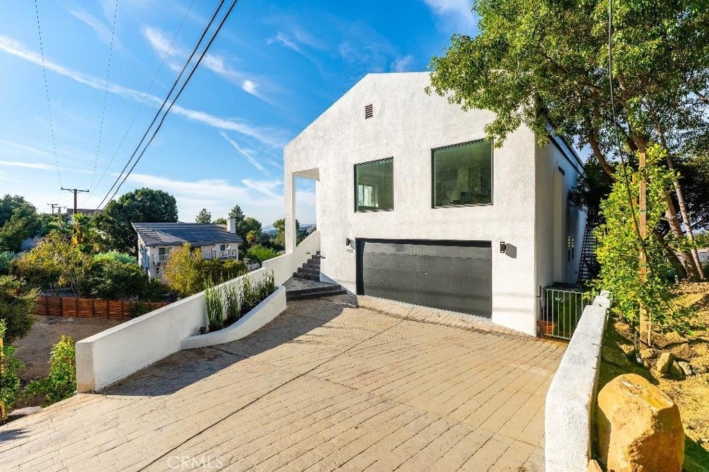 Photo of Listing #SR25141215