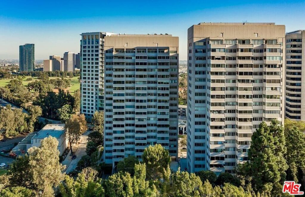 Photo of Listing #25556169