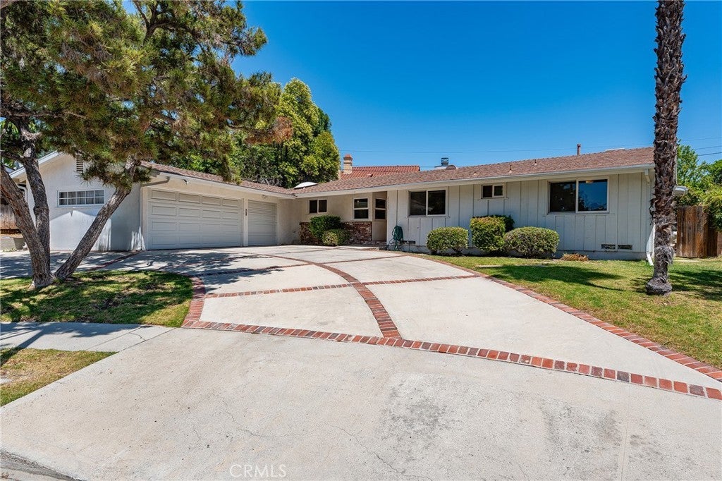 Photo of Listing #SR25138990