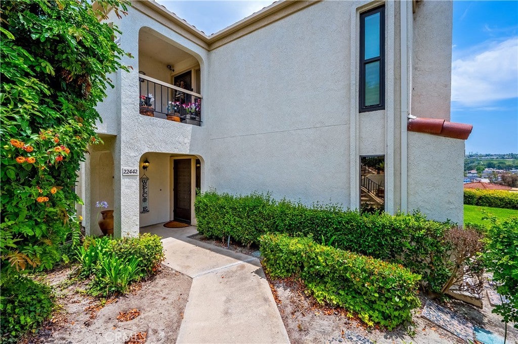 Photo of Listing #OC25141350