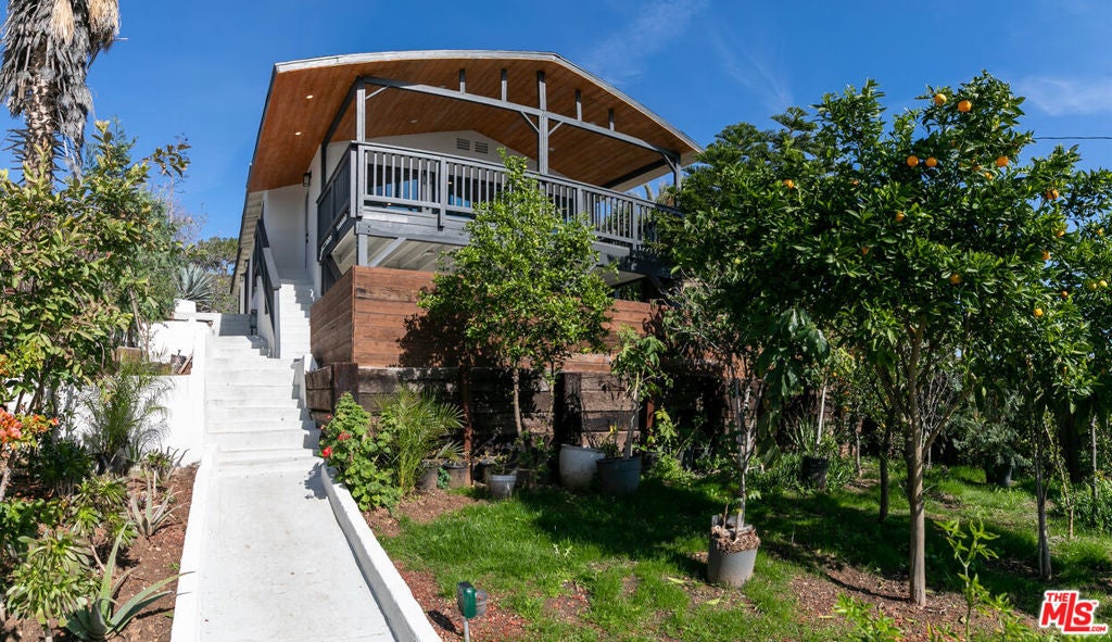 Photo of Listing #25556627