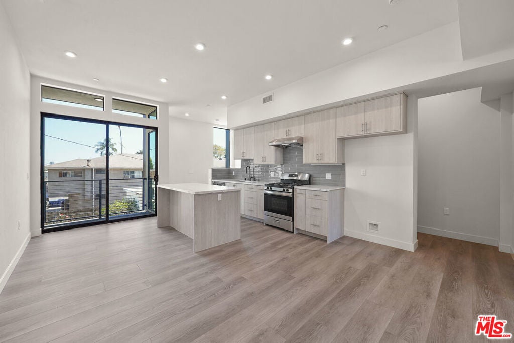 Photo of Listing #25556687