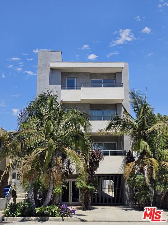 Photo of Listing #25549695