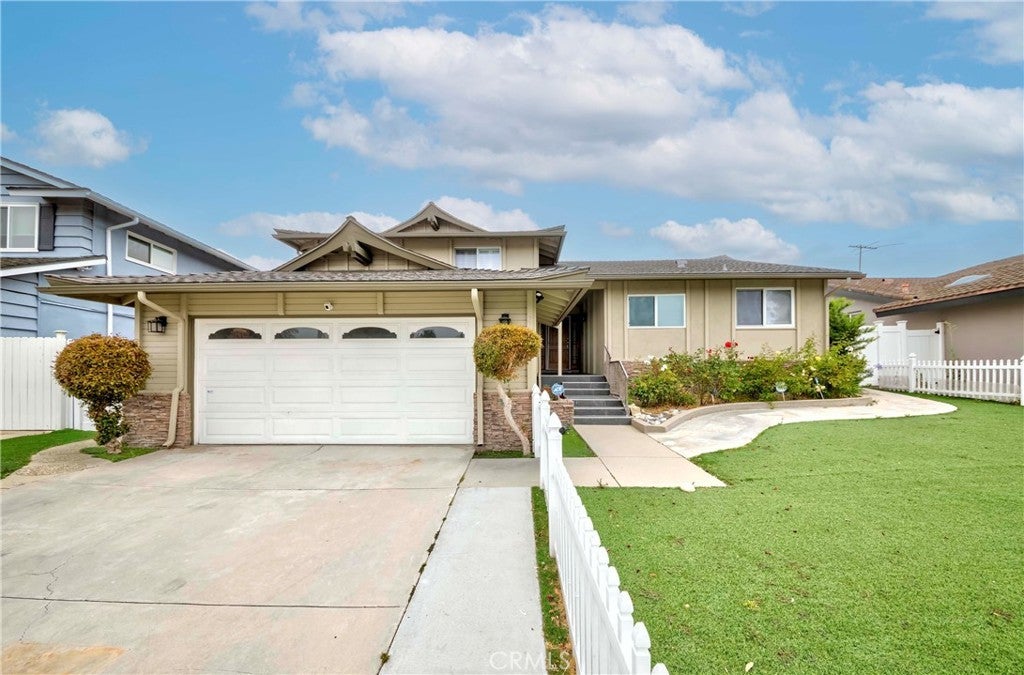 Photo of Listing #PV25142147