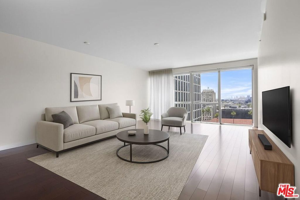 Photo of Listing #25557047