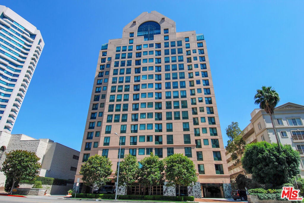 Photo of Listing #25556775