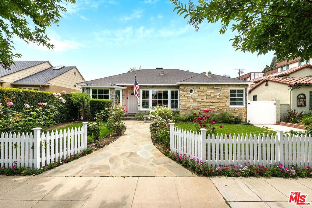 Photo of Listing #25553133