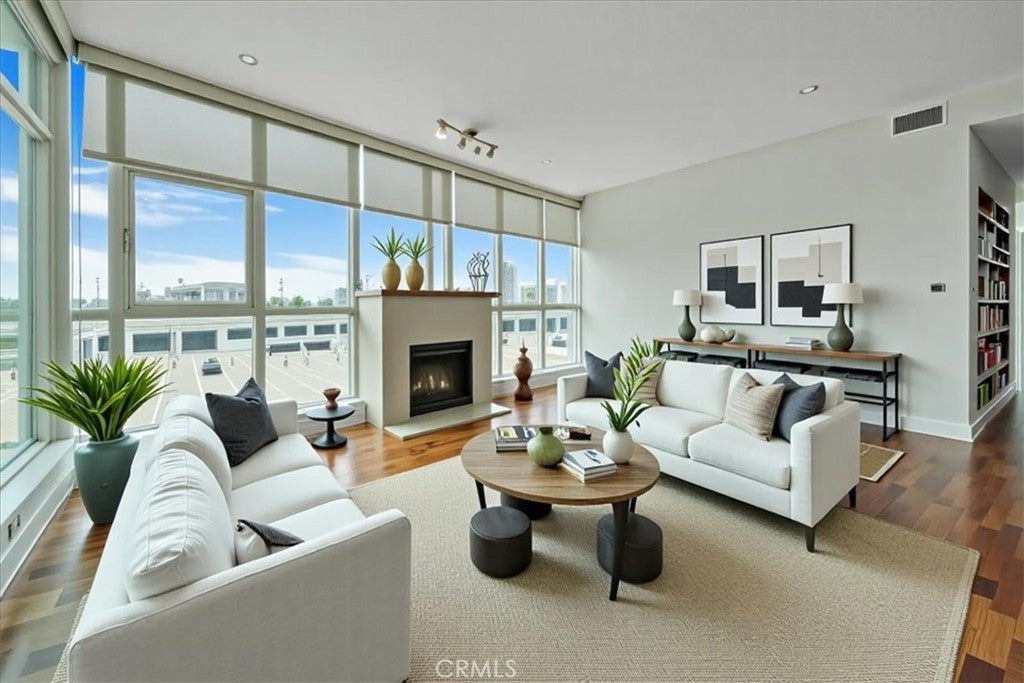 Photo of Listing #PW25140707