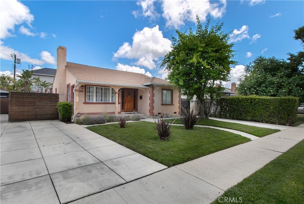 Photo of Listing #SR25143172