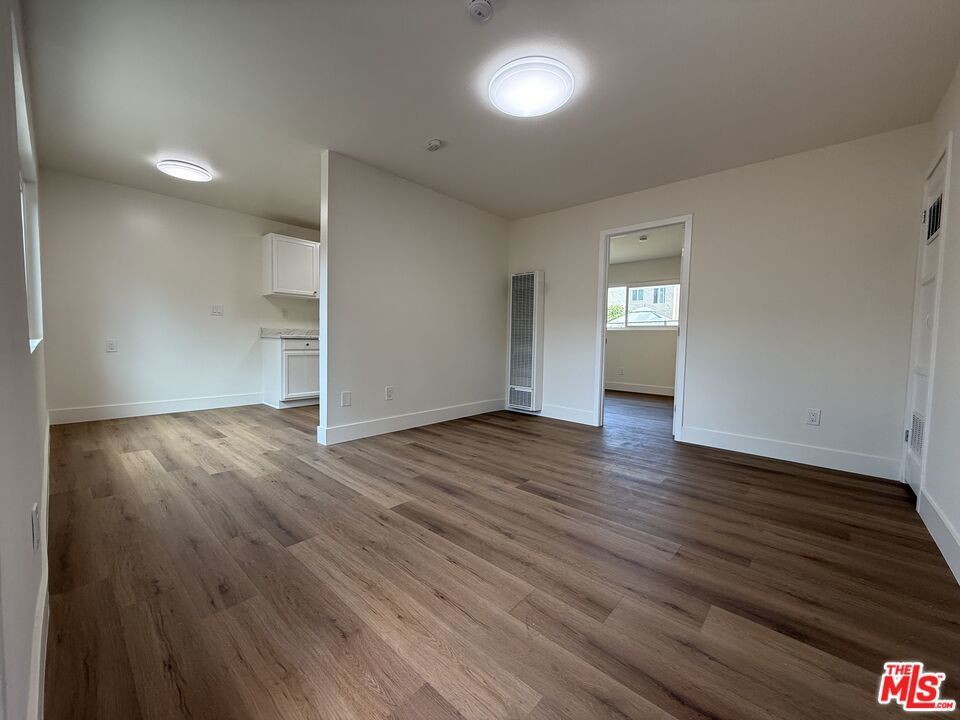 Photo of Listing #25557471