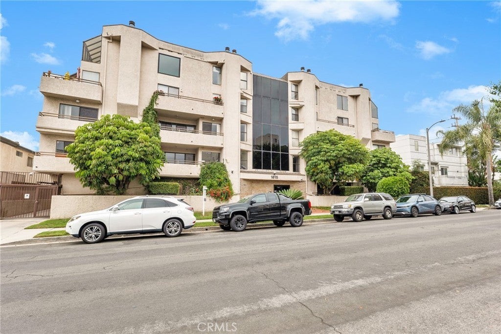 Photo of Listing #SR25143713