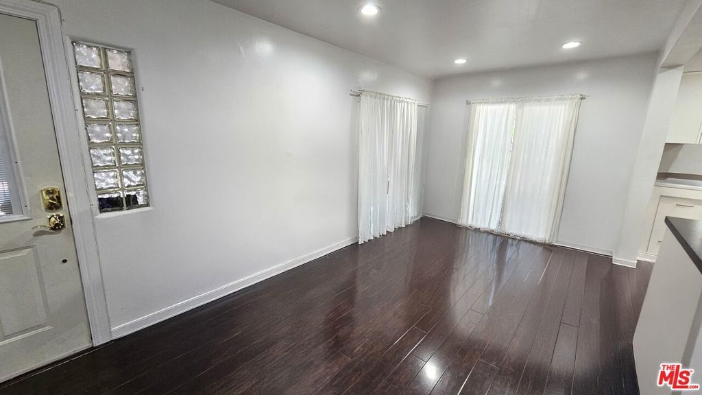 Photo of Listing #25557779