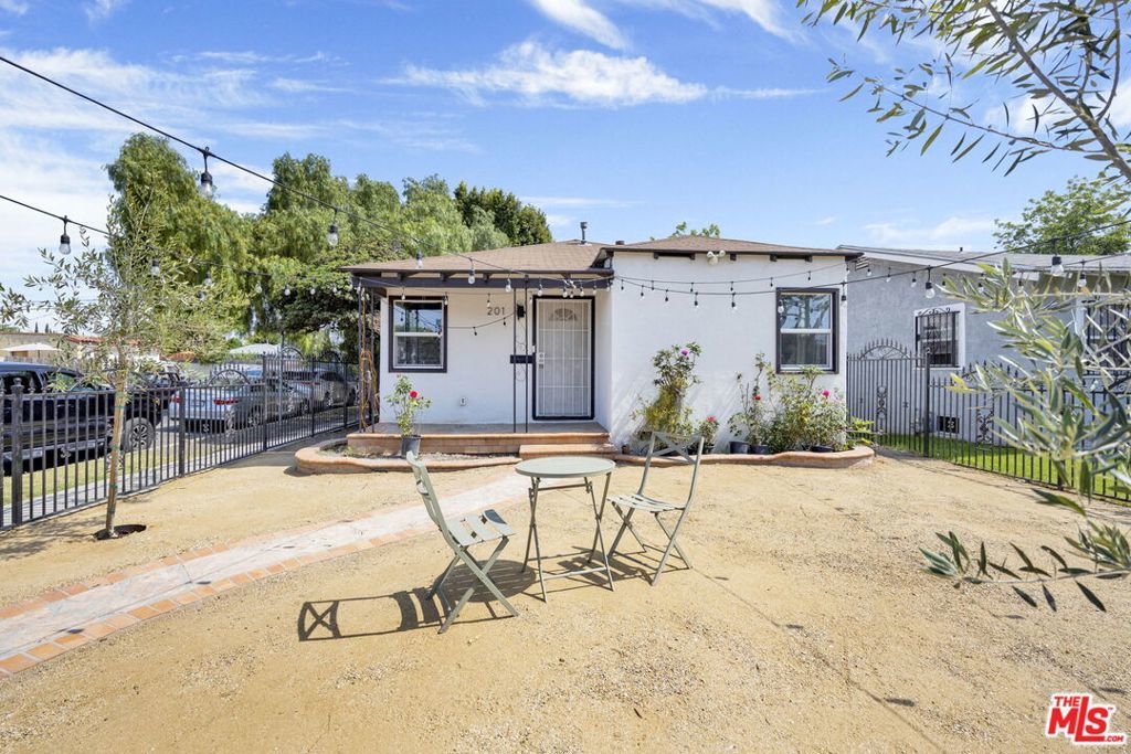 Photo of Listing #25557853