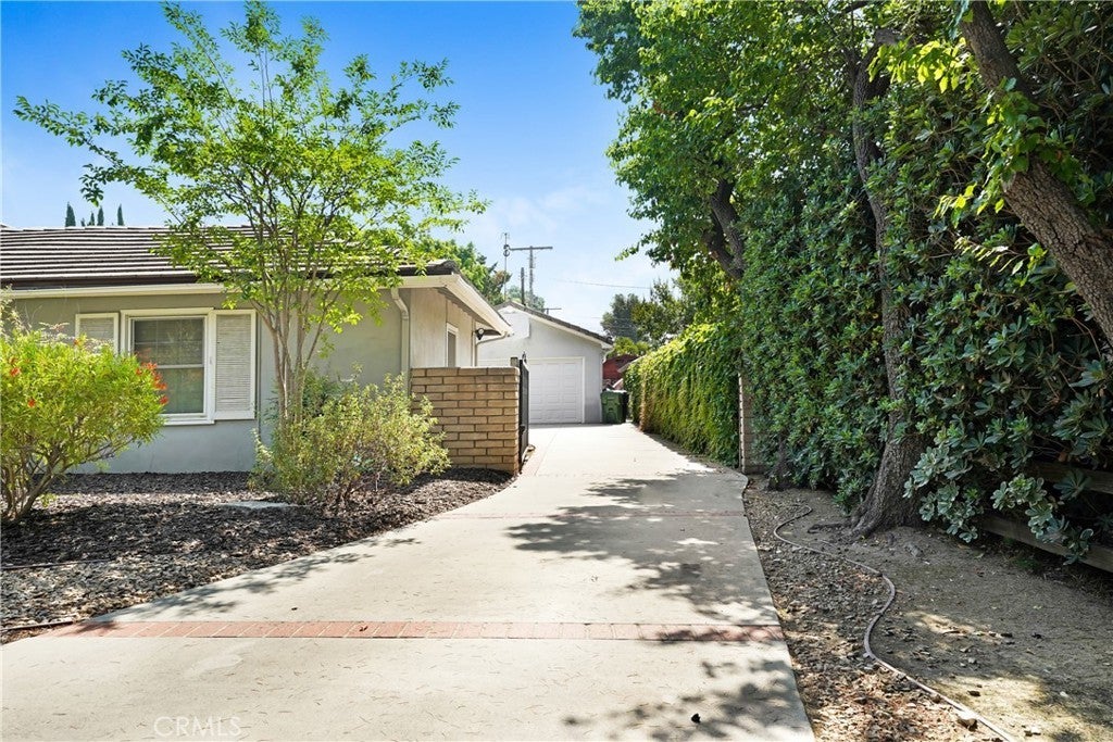 Photo of Listing #SR25144185