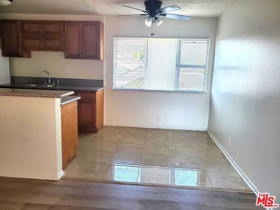 Photo of Listing #25558031