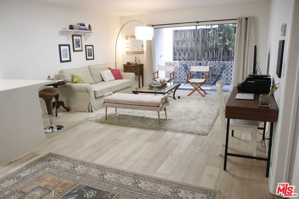 Photo of Listing #25558397