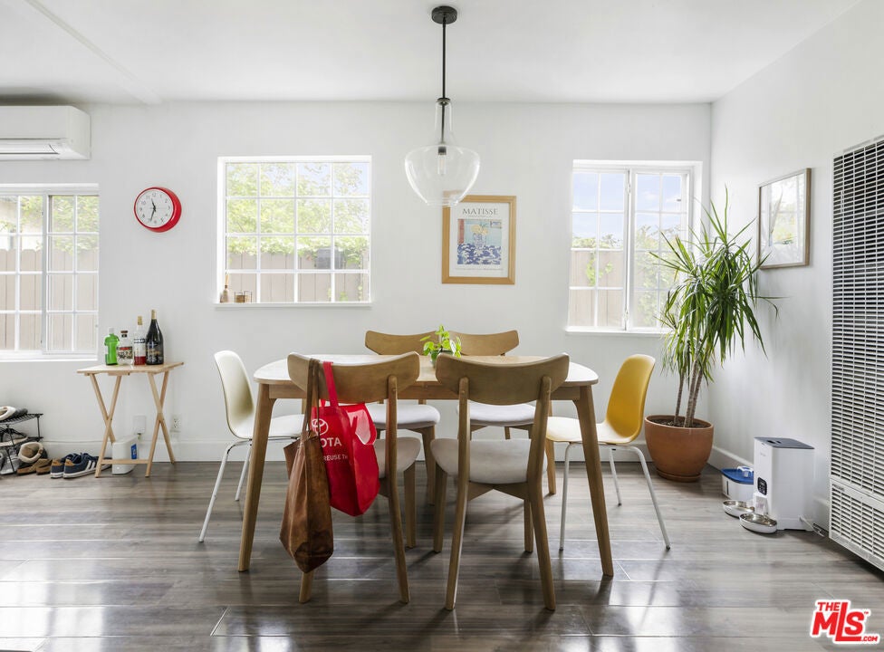 Photo of Listing #25558523