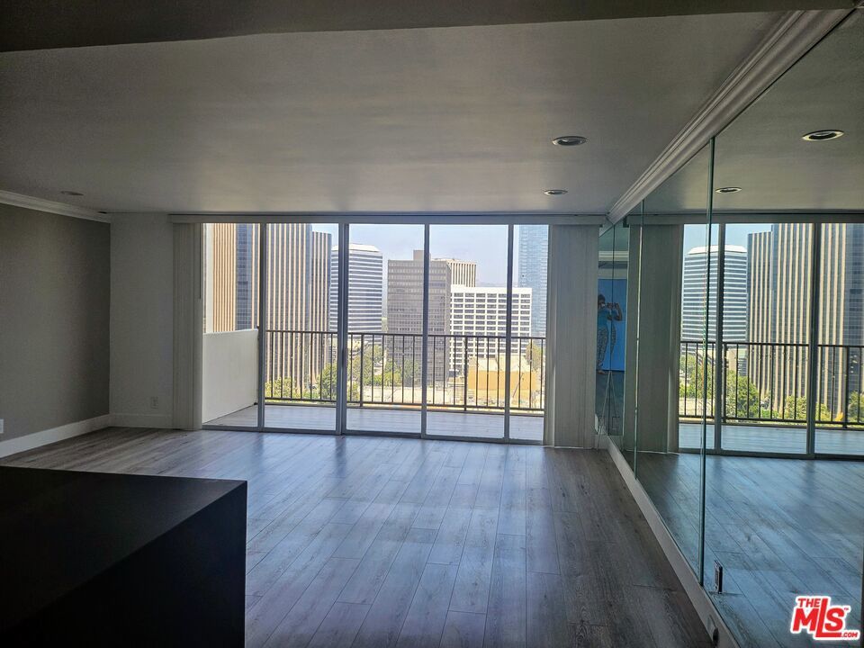 Photo of Listing #25558719