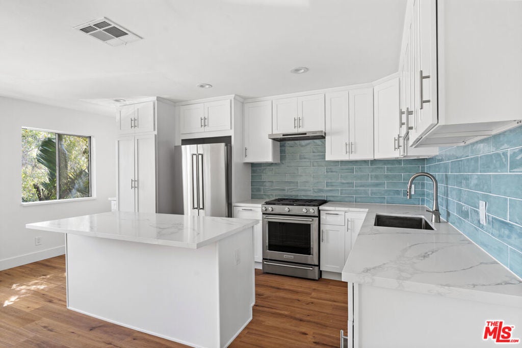 Photo of Listing #25558639