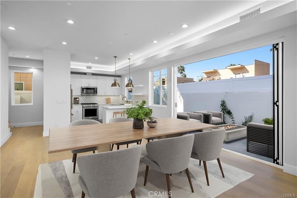 Photo of Listing #SB25144182