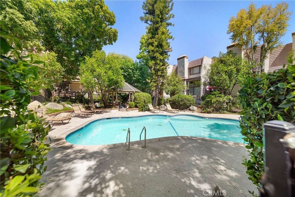 Photo of Listing #SR25143287