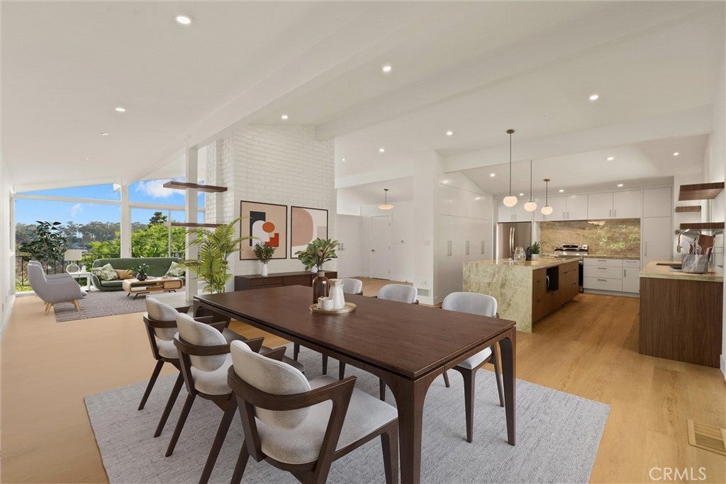 Photo of Listing #PV25145850