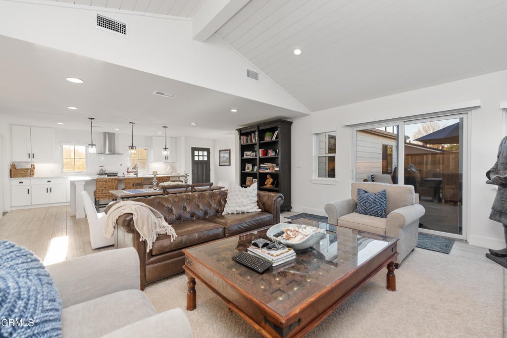 Photo of Listing #V1-30863