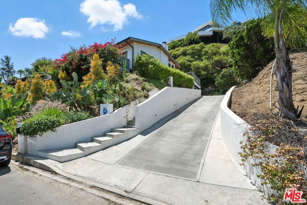 Photo of Listing #25559503