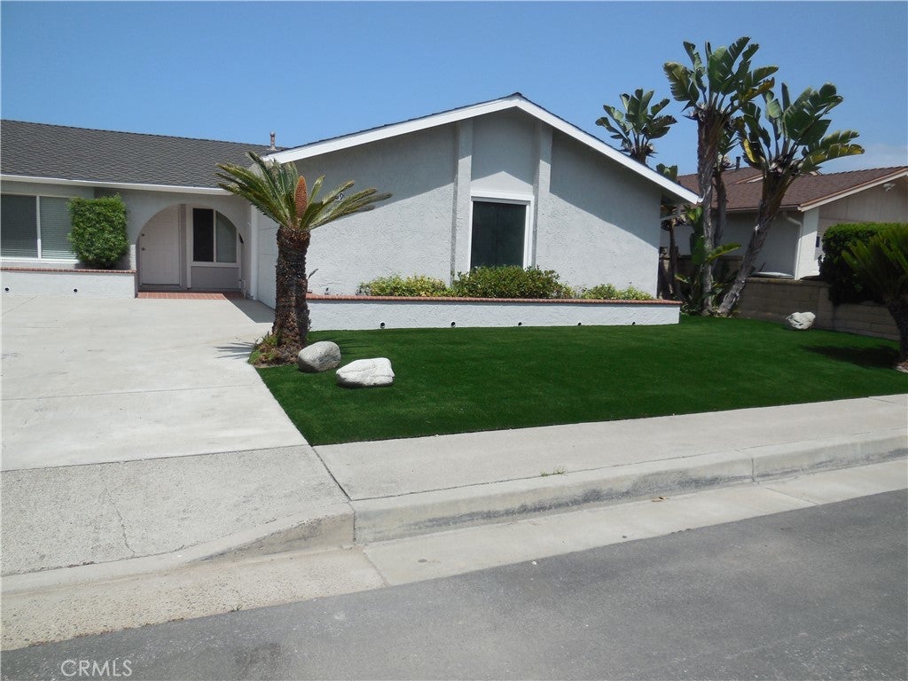 Photo of Listing #OC25105356