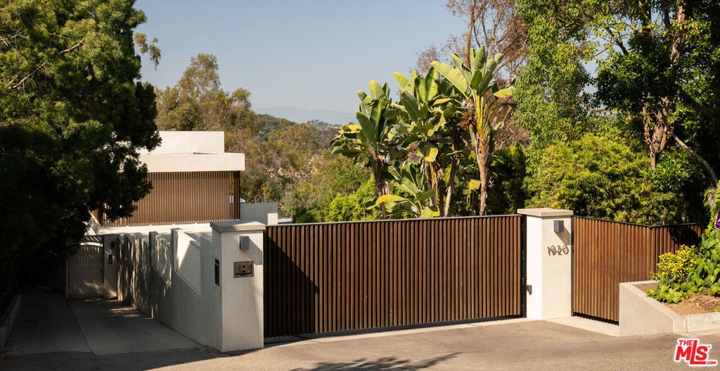 Photo of Listing #25559077