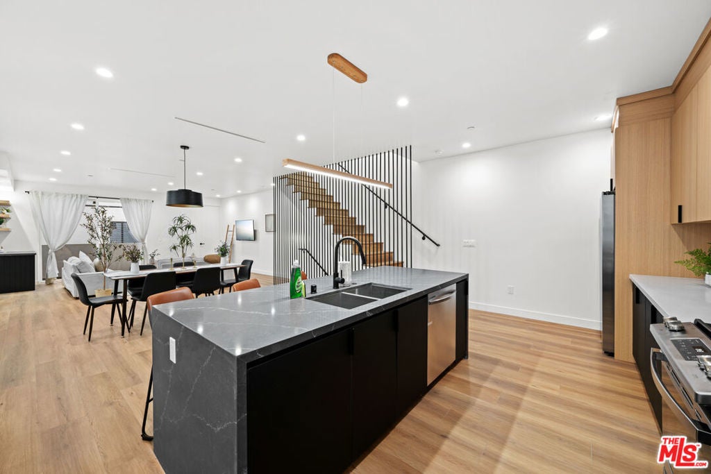 Photo of Listing #25559859