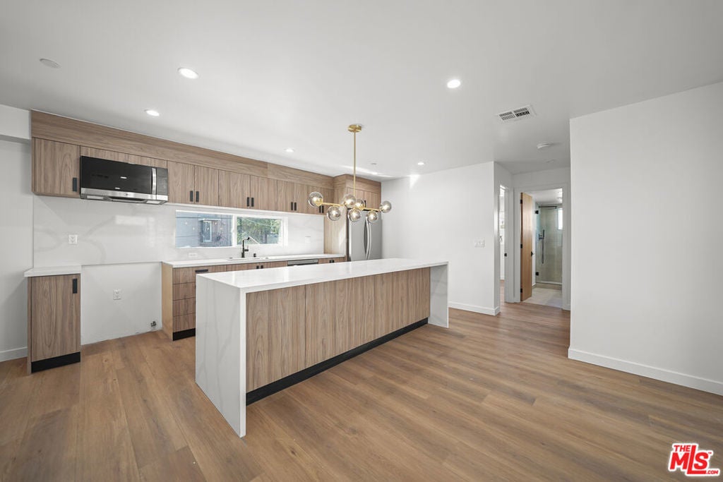 Photo of Listing #25559959