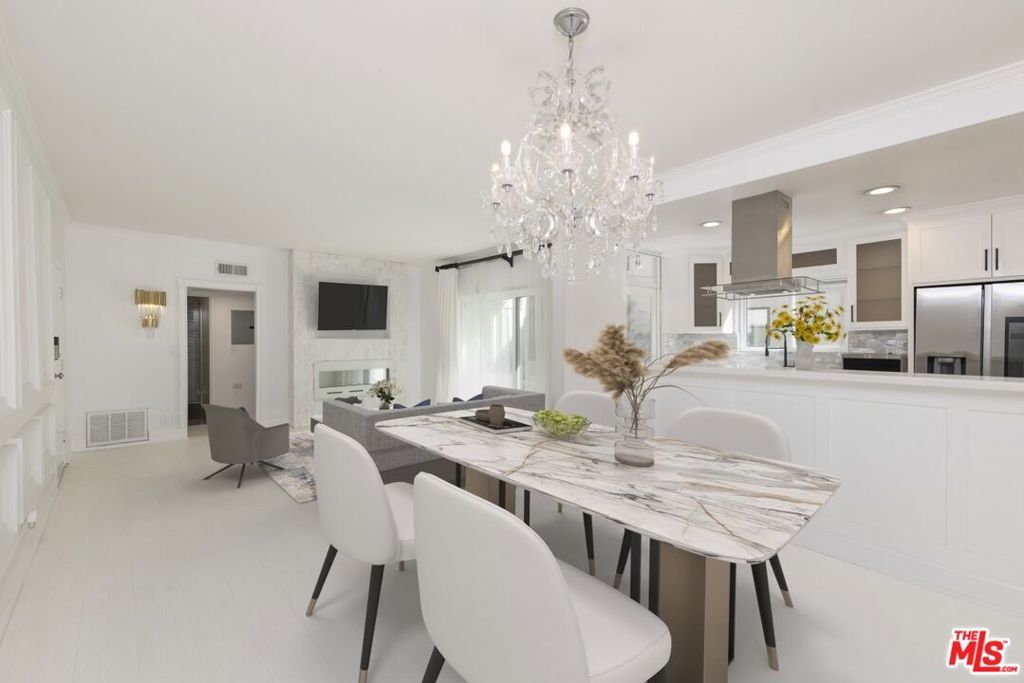 Photo of Listing #25560115