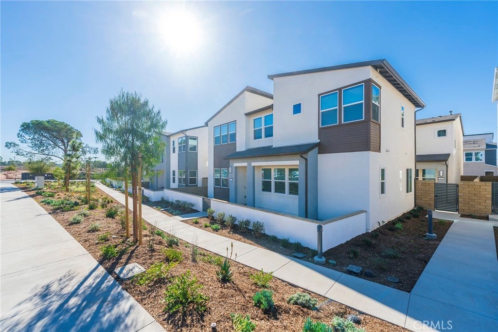 Photo of Listing #OC25149117