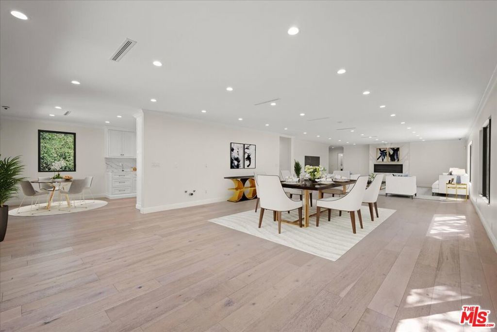 Photo of Listing #25560319