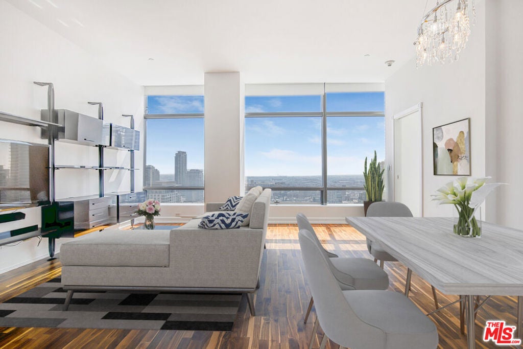 Photo of Listing #25560521