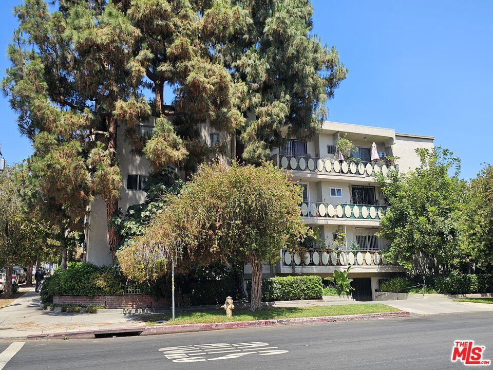 Photo of Listing #25560497