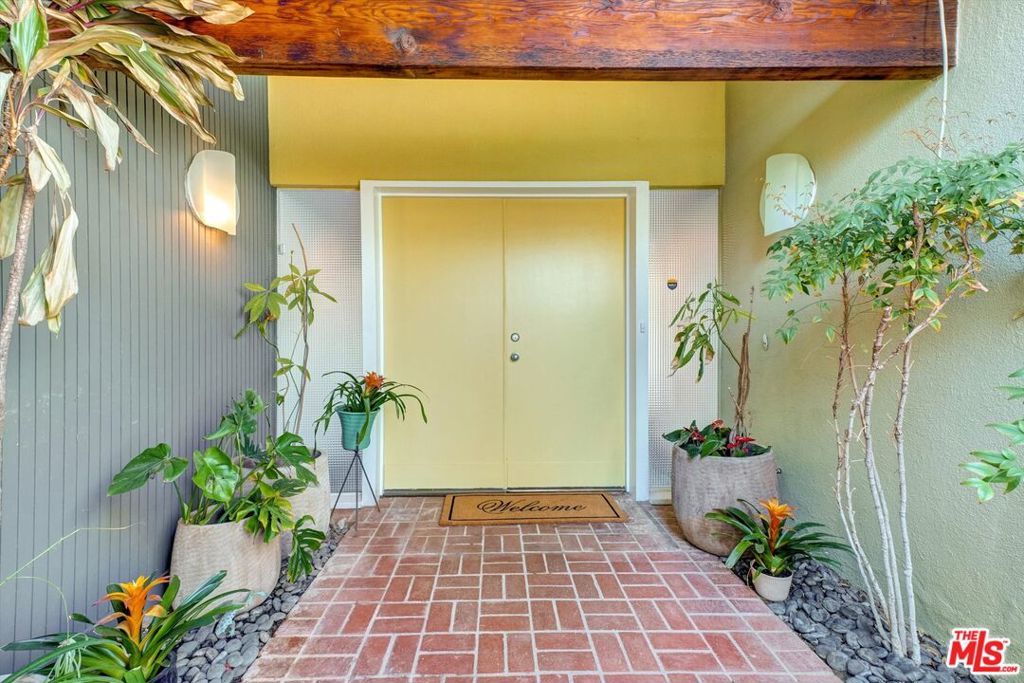 Photo of Listing #25560401