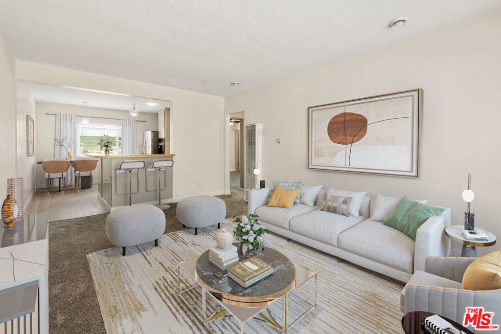 Photo of Listing #25560633