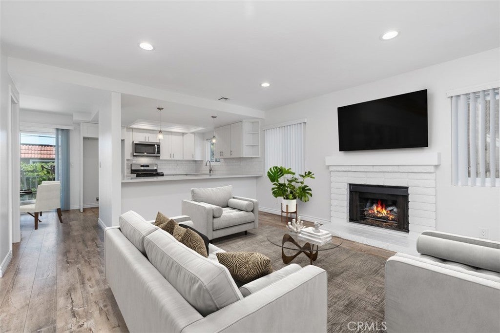 Photo of Listing #OC25150091