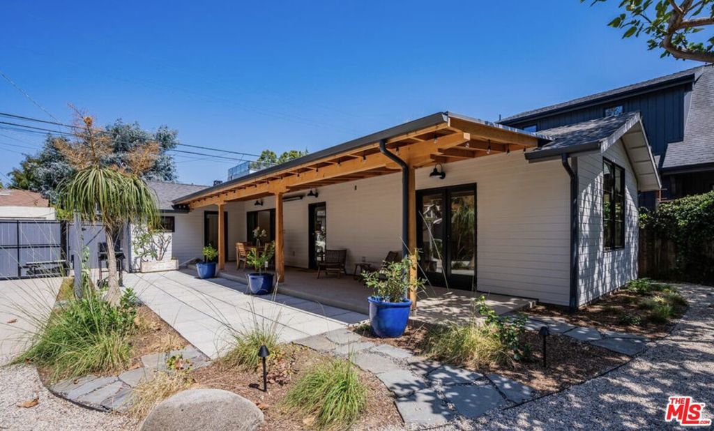 Photo of Listing #25560127