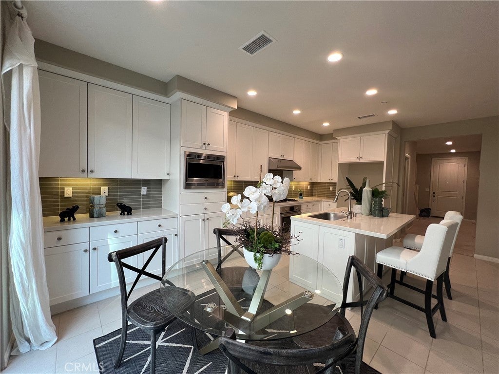 Photo of Listing #RS25150971